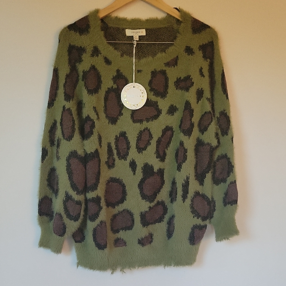 Umgee Green and Brown Leopard Print Crew Neck Sweater